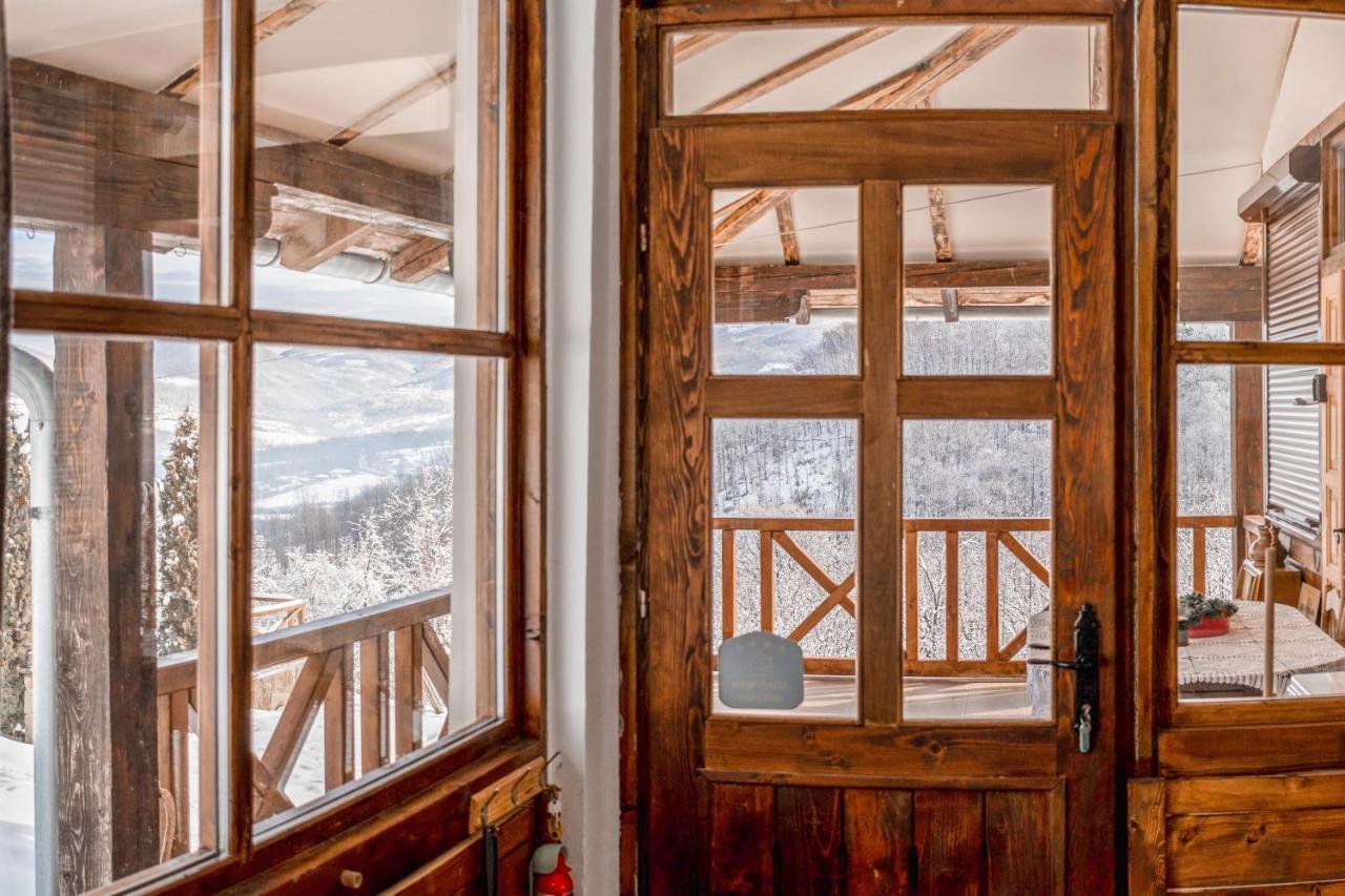 Apartmani Lunija Gornji Milanovac Esterno foto