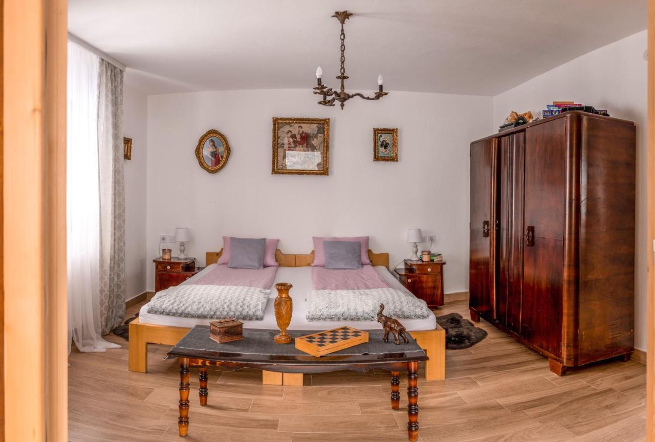 Apartmani Lunija Gornji Milanovac Esterno foto
