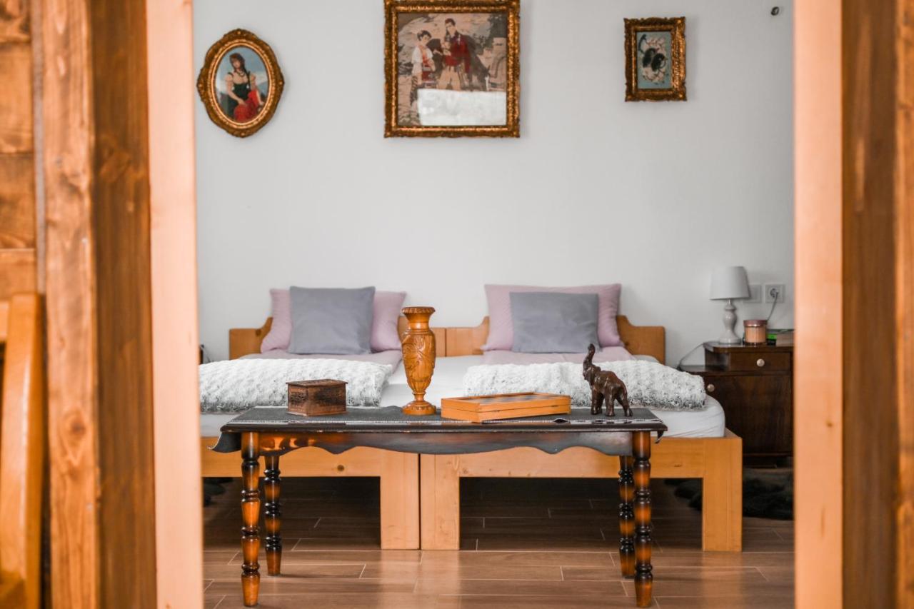 Apartmani Lunija Gornji Milanovac Esterno foto